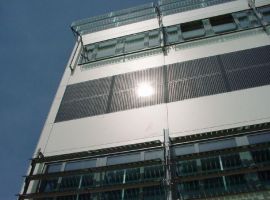 Bausanierung durch Sonnenschutz und Fassadensysteme