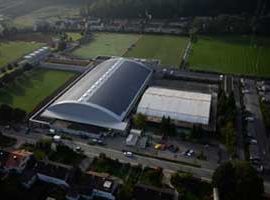 Neue Rauch- und Wärmeabzugsanlage für Eisstadion im schweizerischen Olten