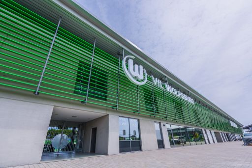 Fassadenverkleidung am AOK Stadion des VfL Wolfsburg