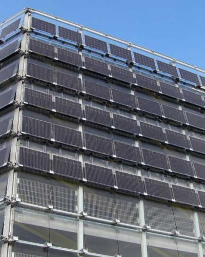 Photovoltaikelemente ersetzten Glasscheiben